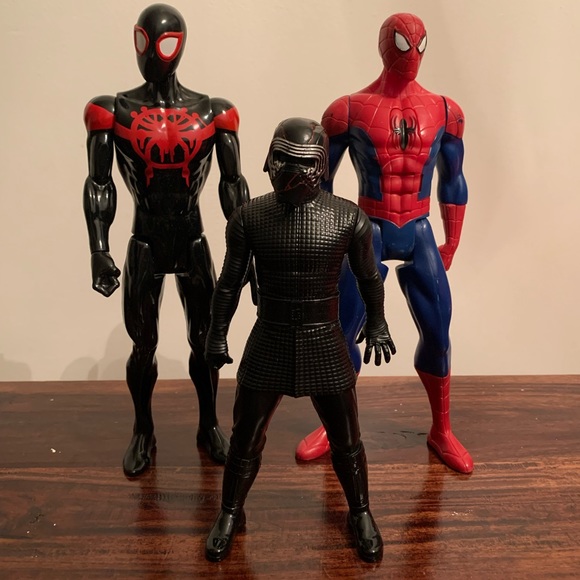 Lot of 2 action figures Spider-Man, Kylo Ren, miles morales Spider-Man - Picture 1 of 5